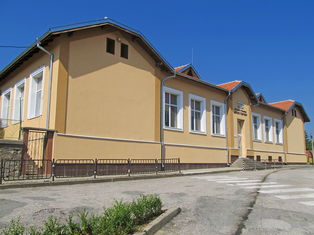 НУ Цани Гинчев - гр. Лясковец